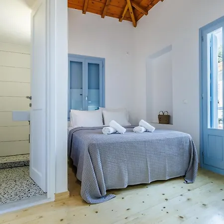 Strada Villa