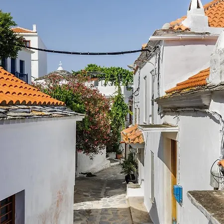 Strada Skopelos stad