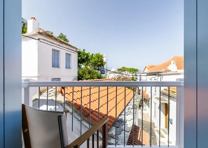 Strada Vila Skopelos